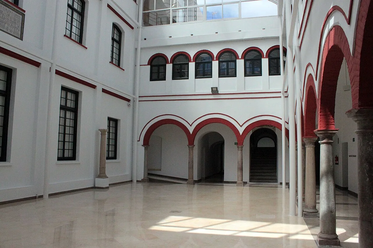 Patio sur del Hospital de la Caridad