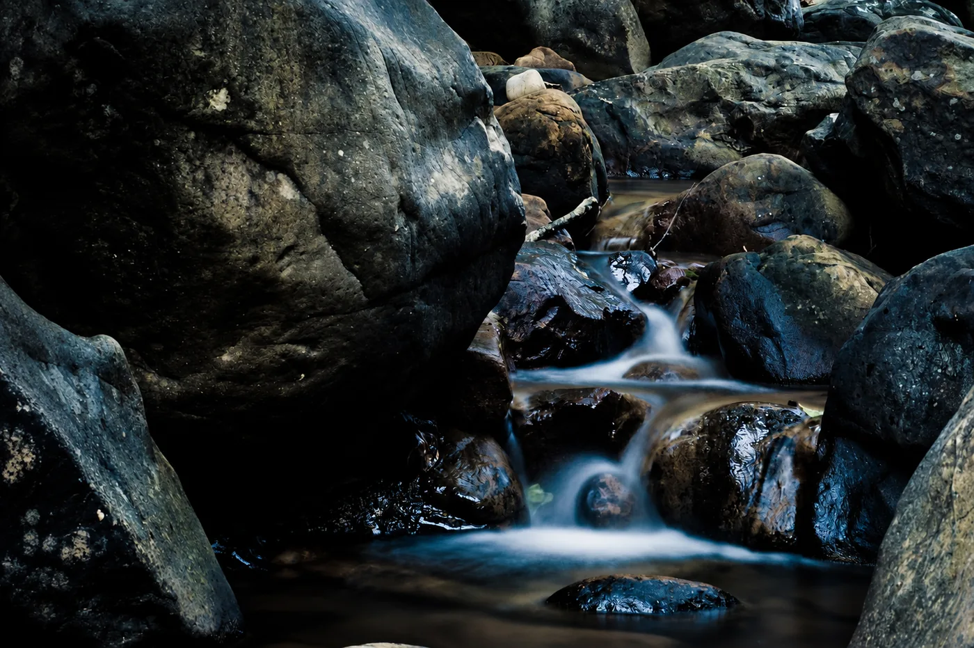 Cascada del Río de la Miel — Recreación IA